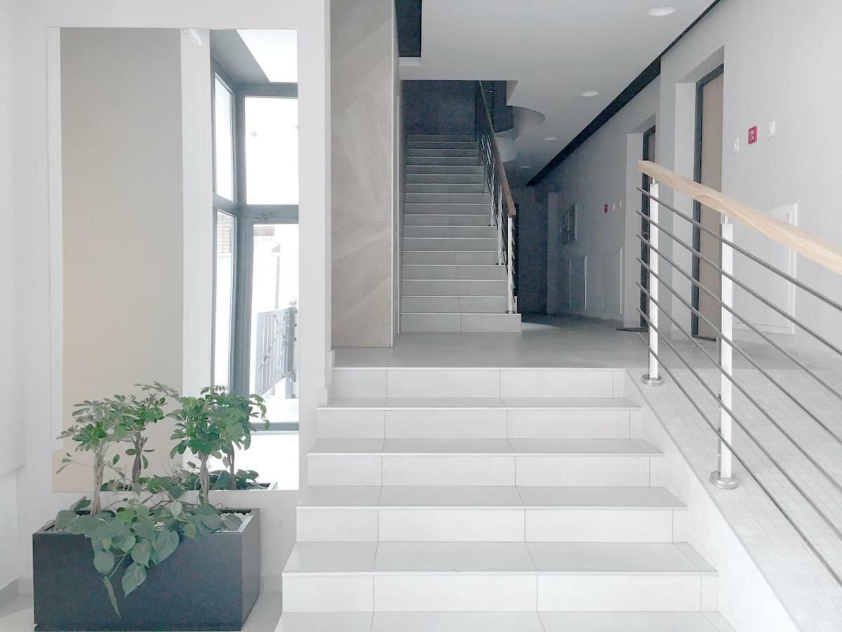 New Central Light Apartment With Private Parking Novi Sad Ngoại thất bức ảnh