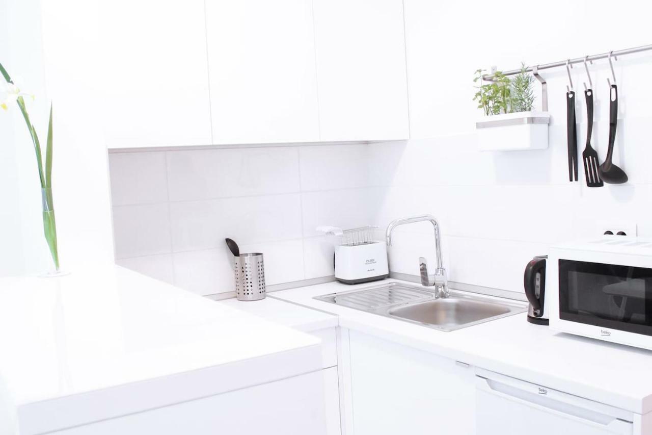 New Central Light Apartment With Private Parking Novi Sad Ngoại thất bức ảnh
